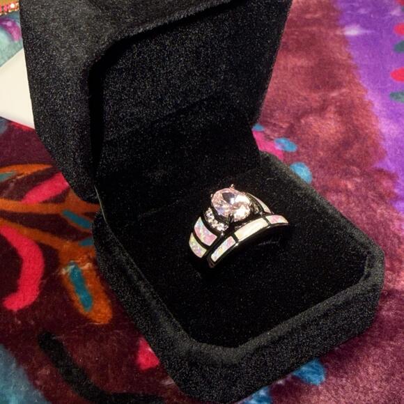 Black Pink CZ Ring Sz 7.5 Engagement Wedding Set Iridescent Inlaid Band Gift Box - Picture 4 of 4